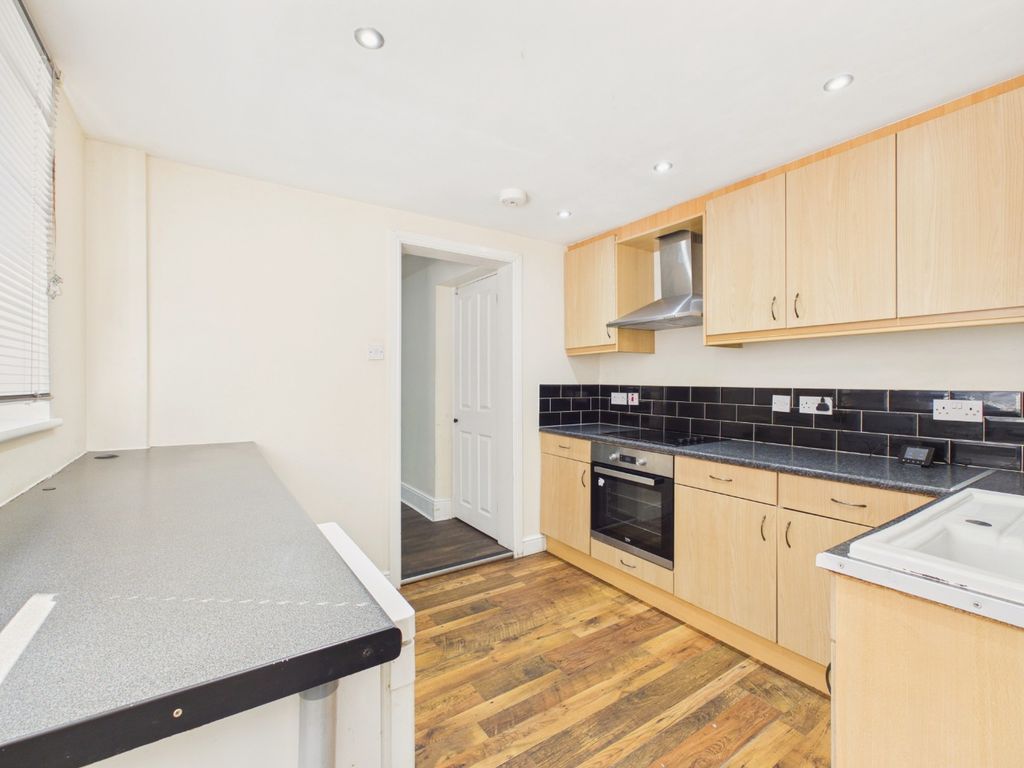 Property photo 3 of 18 5098993