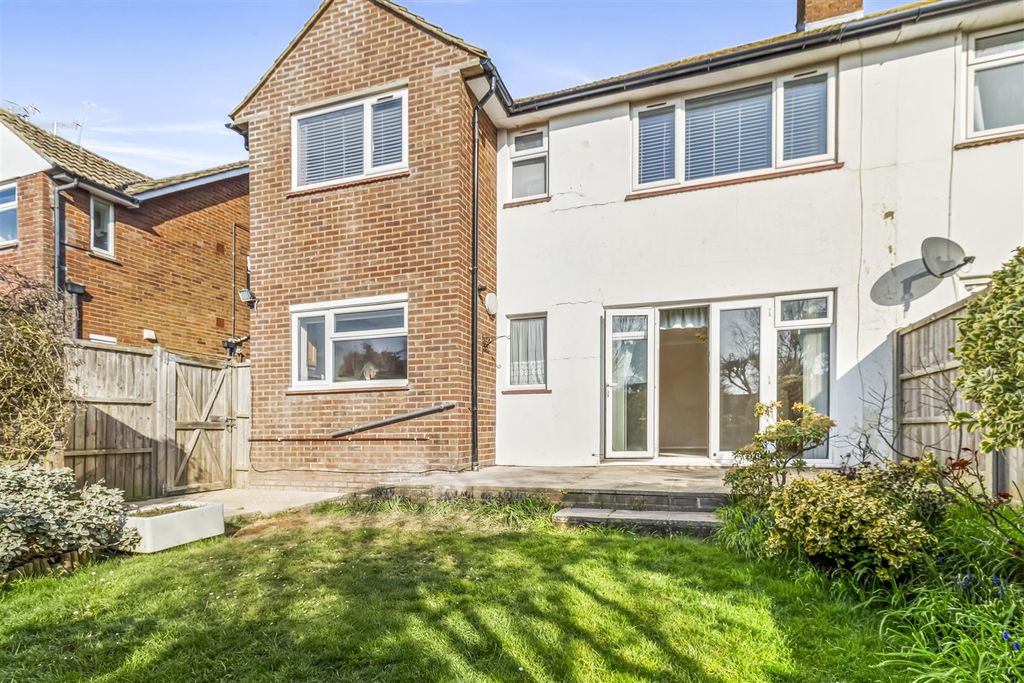 Property photo 2 of 23 153A Goring Road-004.Jpg