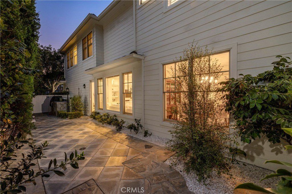 Property photo 2 of 57