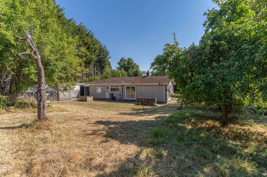Property photo 3 of 24