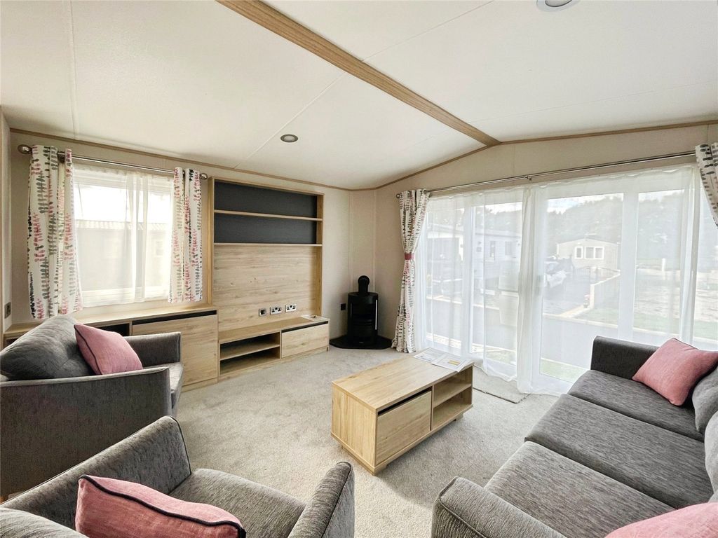 Property photo 2 of 14 Picture No. 01