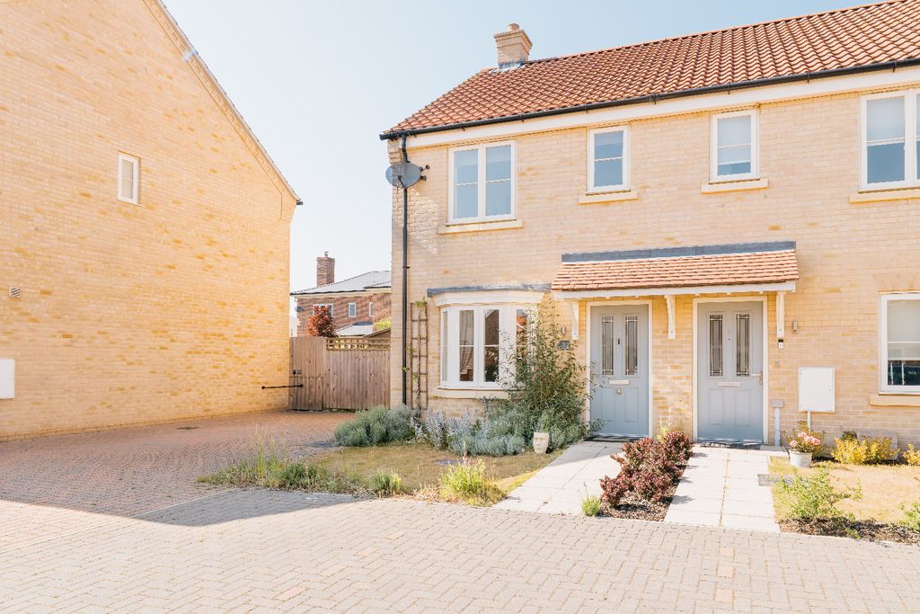 Property photo 3 of 16 4211727
