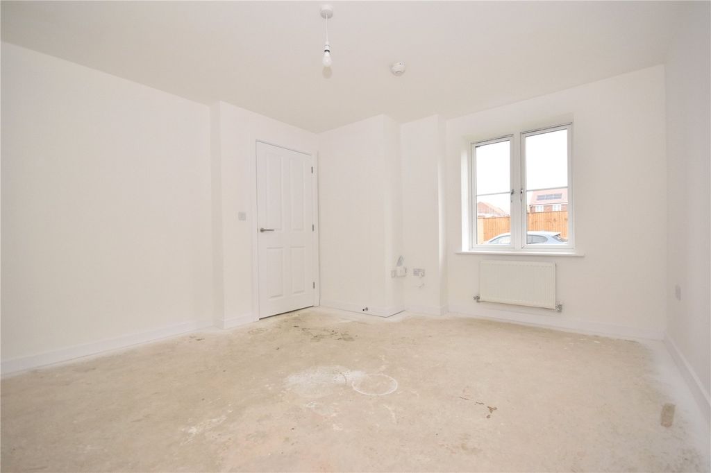 Property photo 3 of 11 Picture No. 14