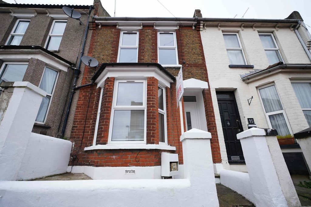 Property photo 1 of 9 Photo