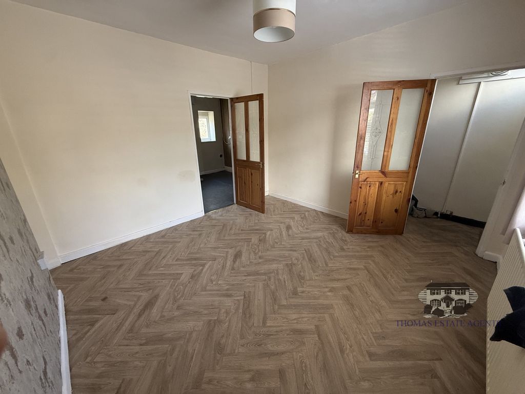 Property photo 2 of 7 Lounge