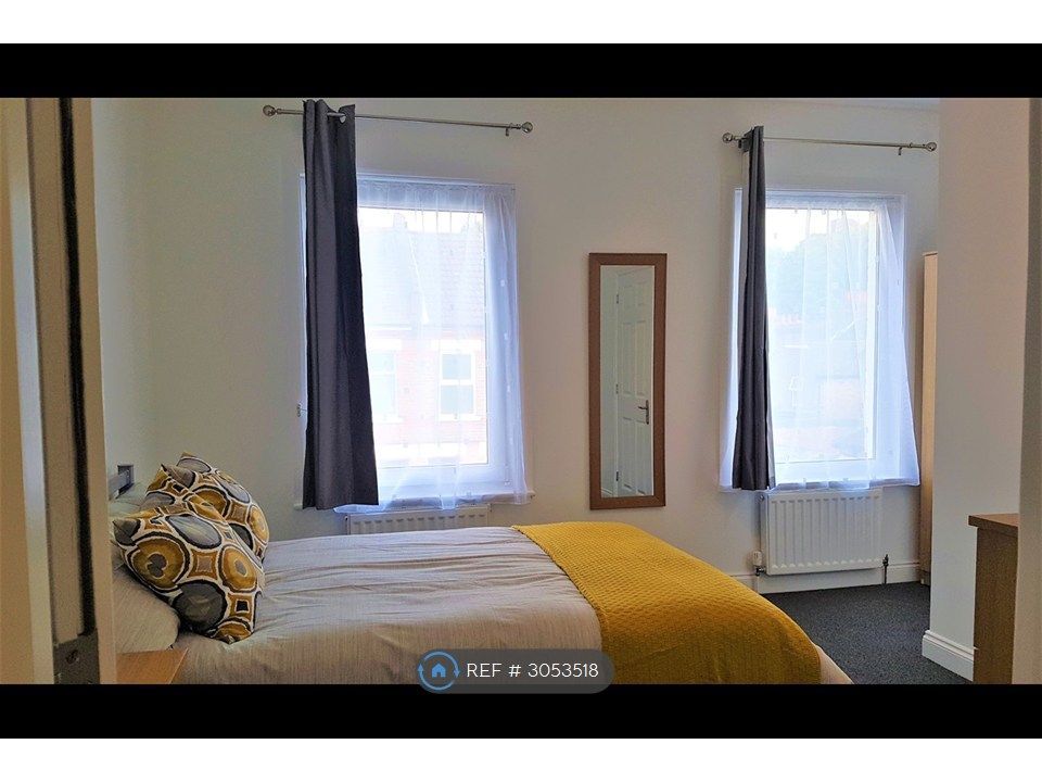 Property photo 1 of 10 Furnished Luxury Ensuite Rooms Available