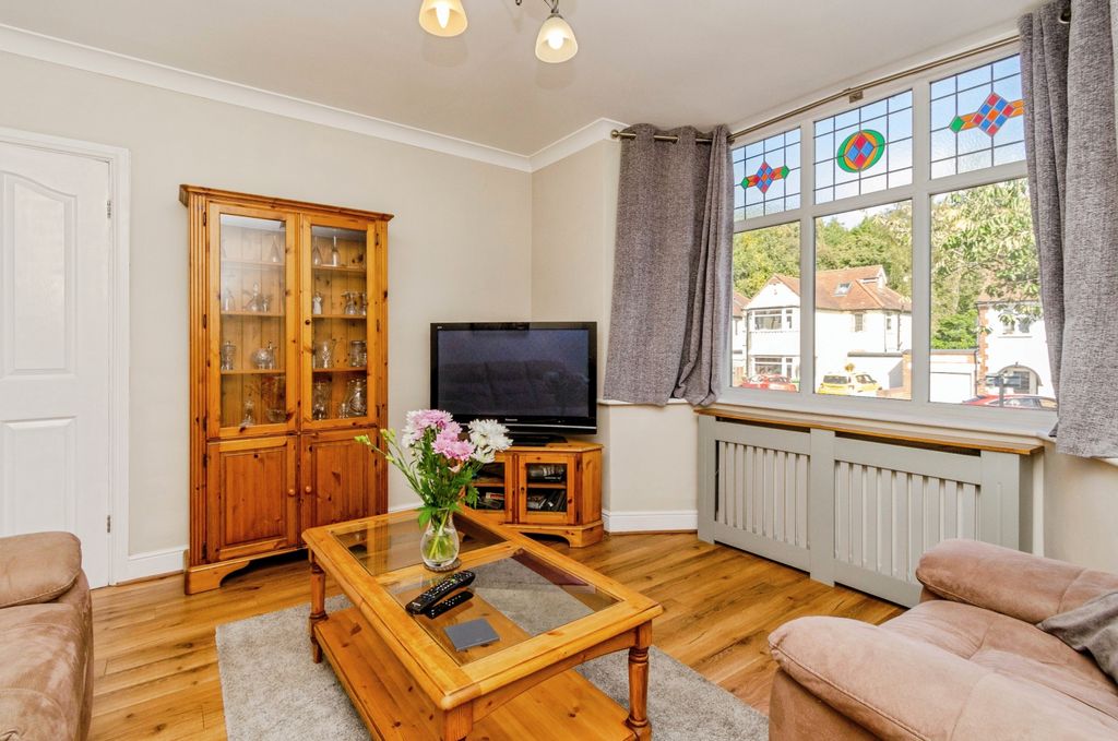 Property photo 2 of 20 Sitting Room