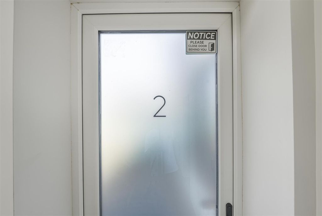 Property photo 2 of 21 A7406467.Jpg