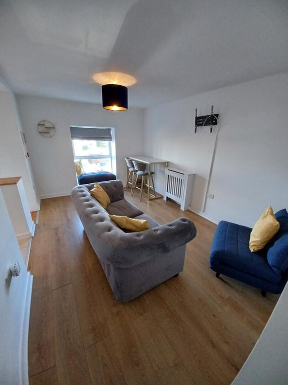 Property photo 1 of 19 Living Room