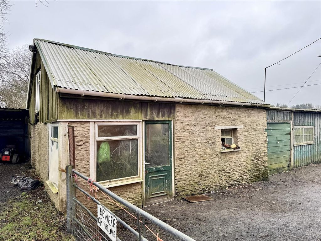 Property photo 3 of 24 Outbuildings