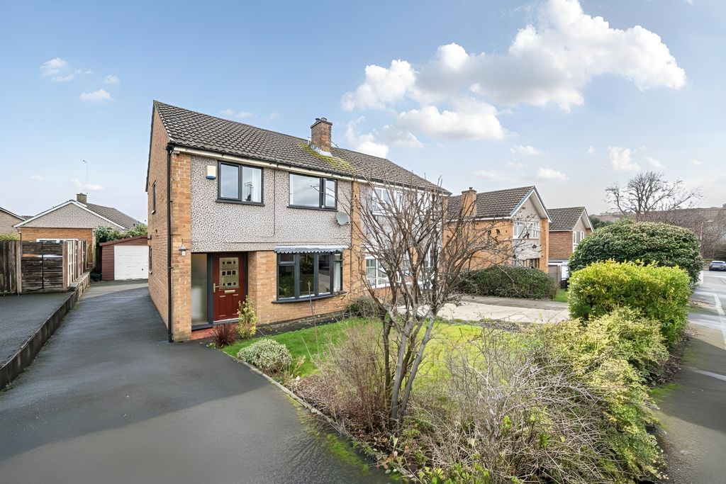 Property photo 1 of 17 Front View Of Property