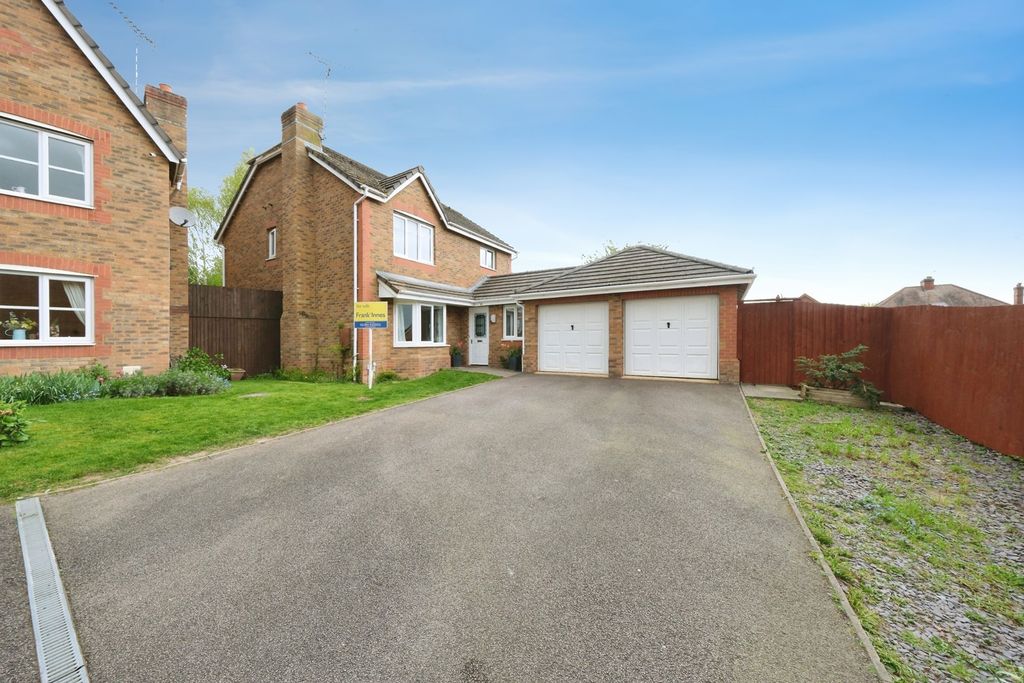 Property photo 1 of 30 Front