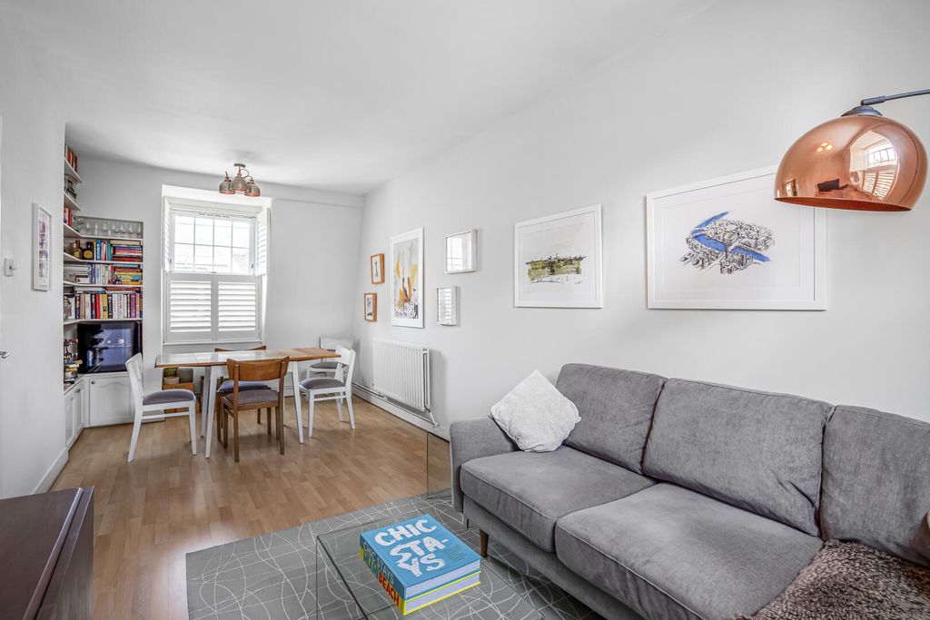 Property photo 2 of 14 Dining Room