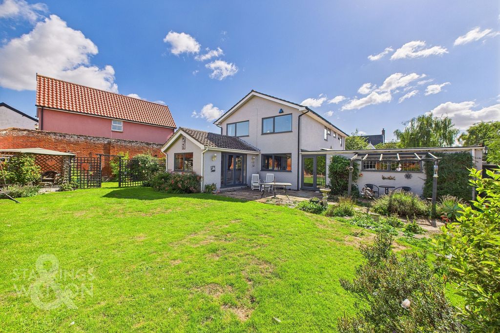 Property photo 1 of 35
