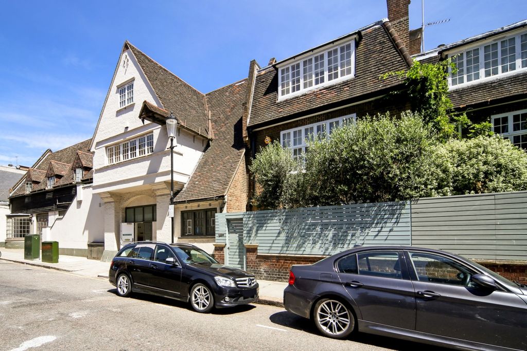 Property photo 1 of 7 Ph35_657904_Low