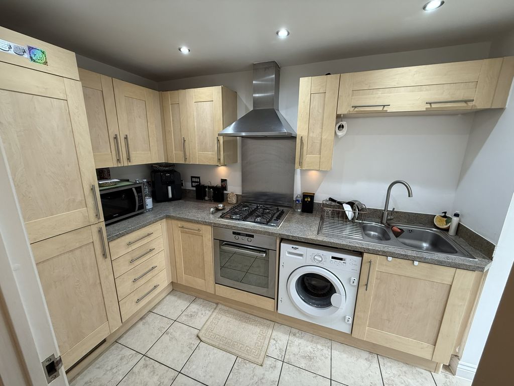 Property photo 2 of 16
