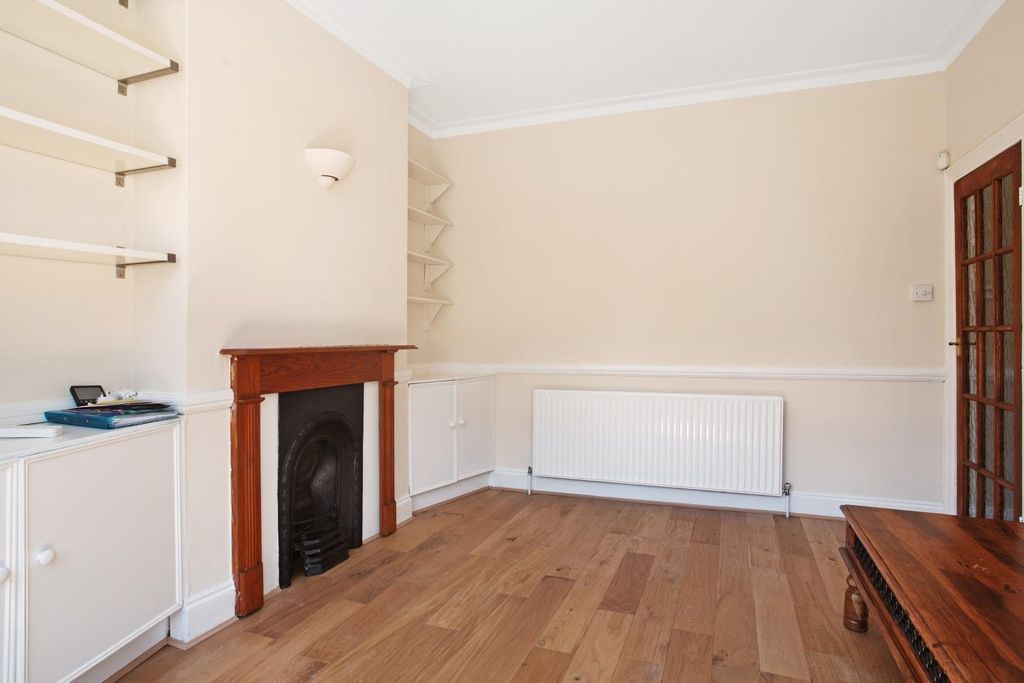 Property photo 3 of 8