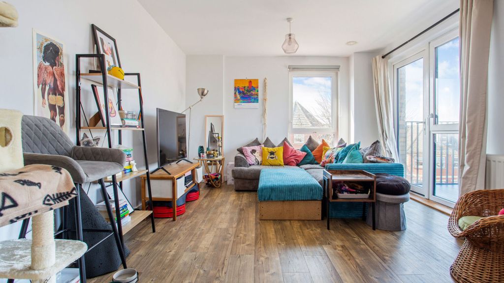Property photo 1 of 10