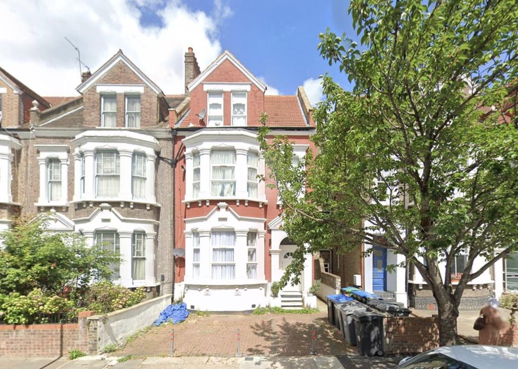 Property photo 1 of 11 Exterior