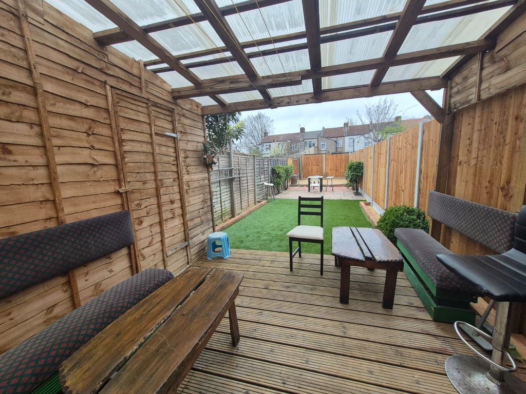 Property photo 2 of 6 Gallery