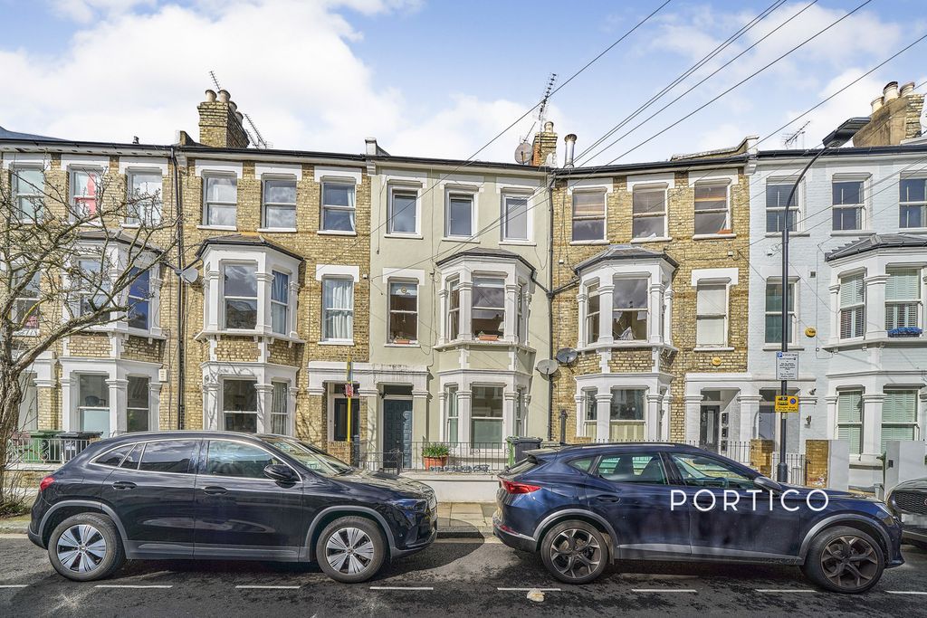 Property photo 2 of 11 Pbox-Img.Jpg