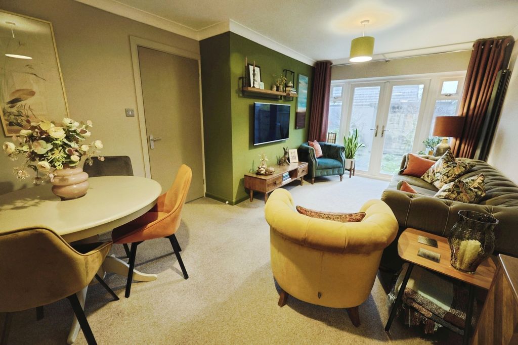 Property photo 3 of 14 Pbox-Img.Jpg