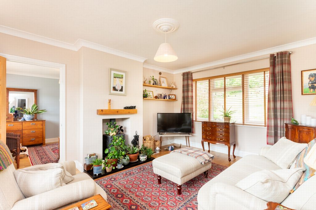 Property photo 3 of 19 Sitting Room