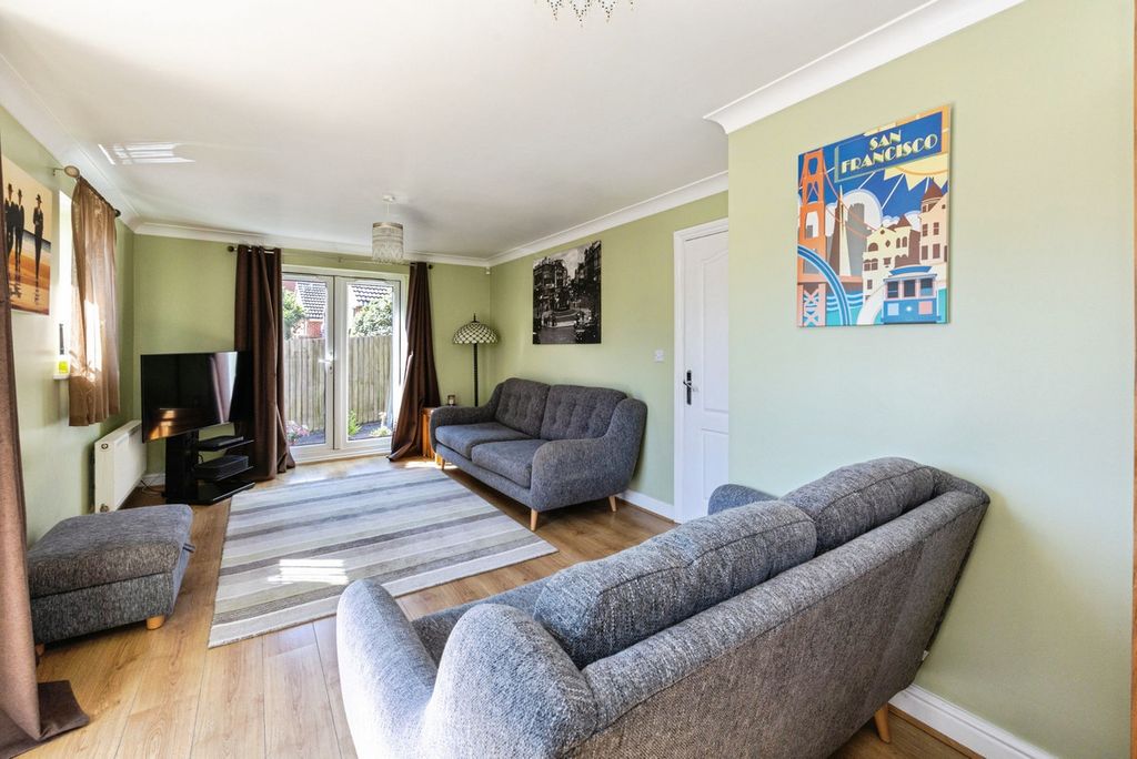 Property photo 2 of 22