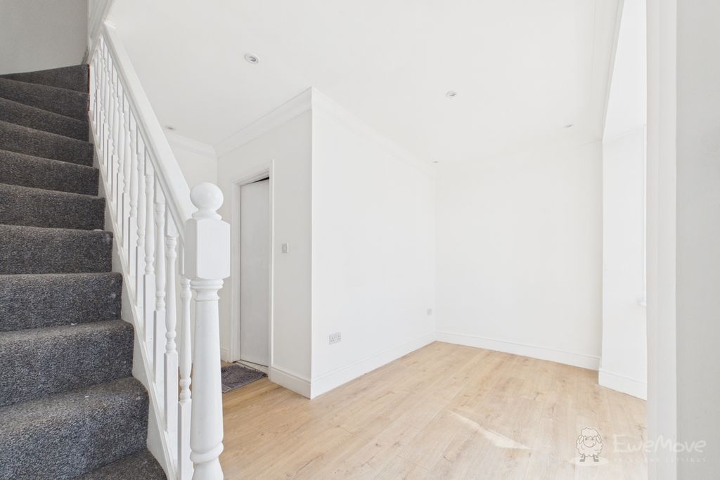 Property photo 2 of 13 Reception Room