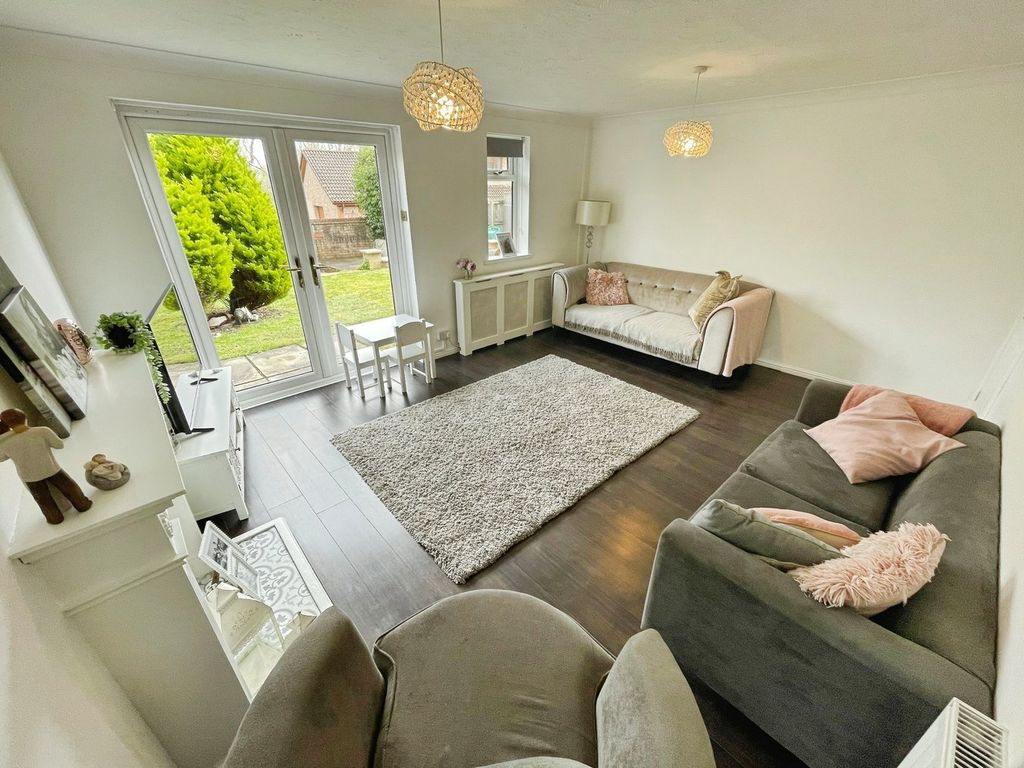 Property photo 3 of 19