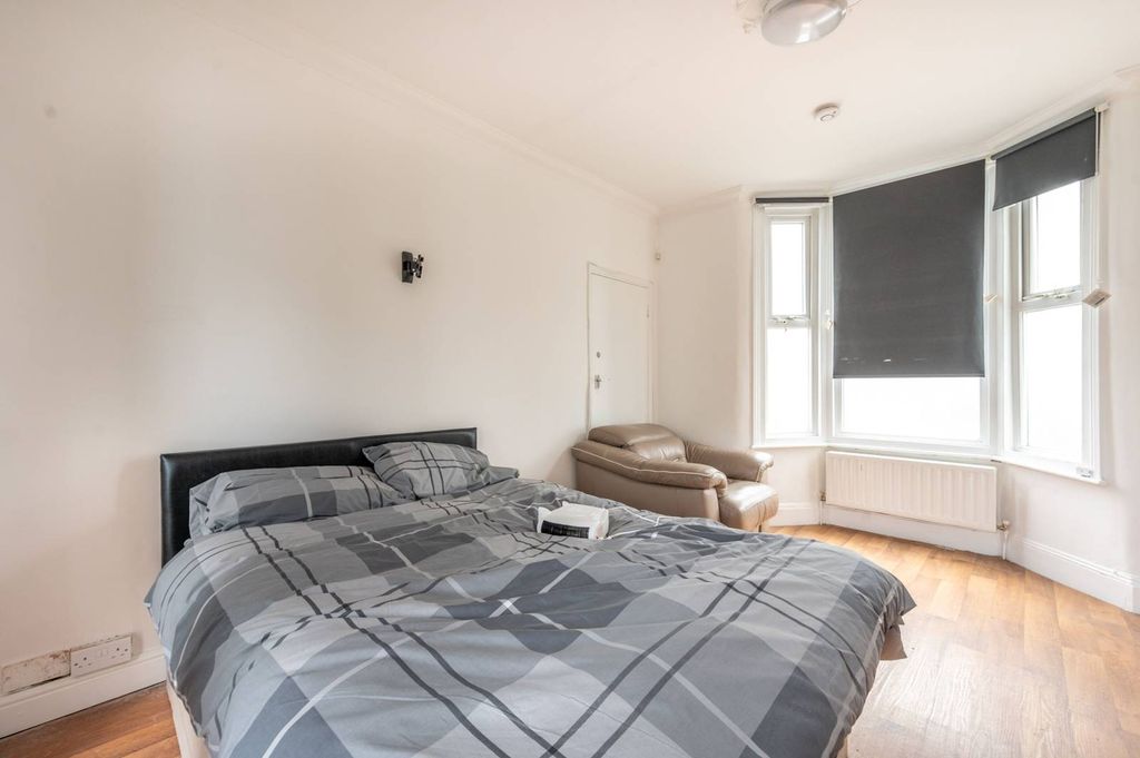 Property photo 1 of 5