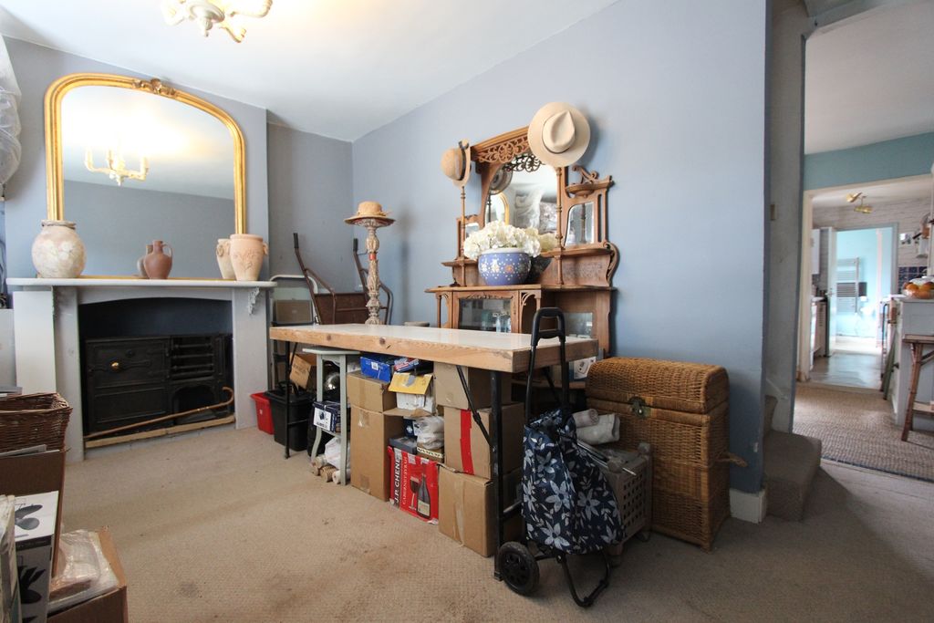 Property photo 2 of 14 Photo 6