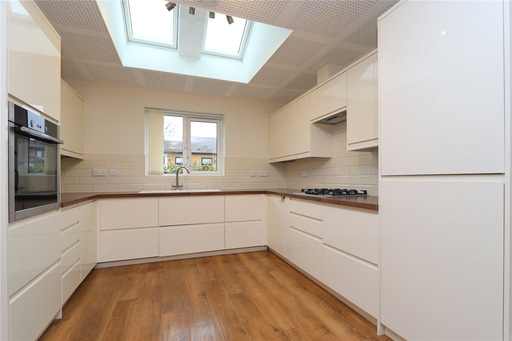 Property photo 2 of 15 Picture No. 07