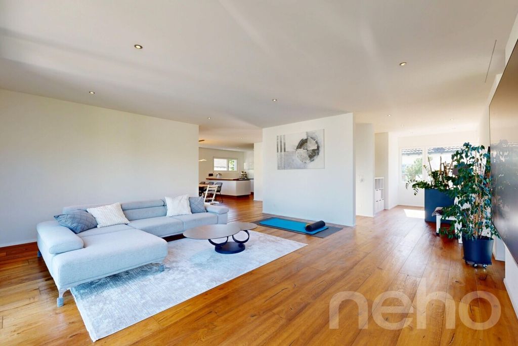 Property photo 2 of 3