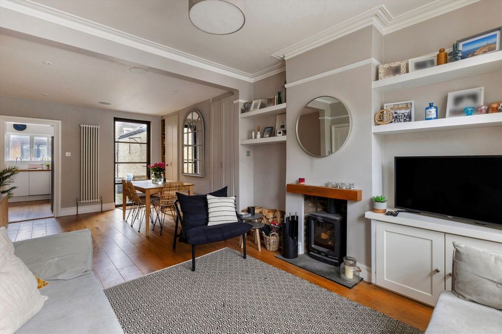 Property photo 2 of 12