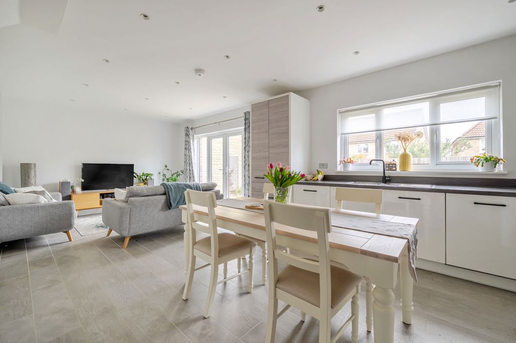 Property photo 3 of 22