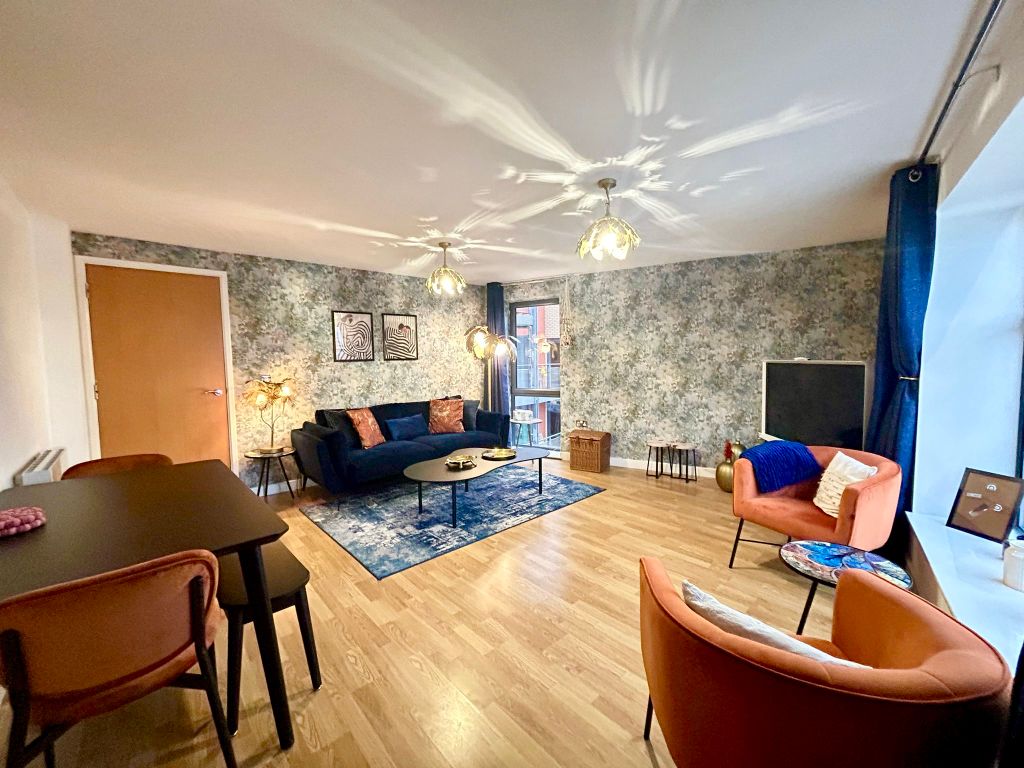 Property photo 2 of 21