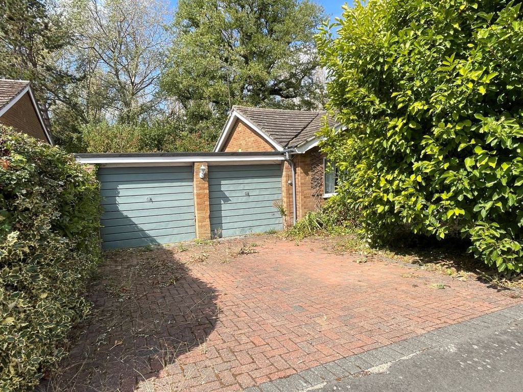 Property photo 2 of 26