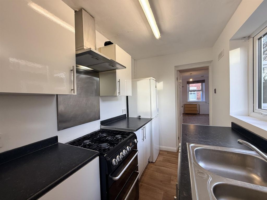 Property photo 2 of 12 Thumbnail_Img_0827.Jpg