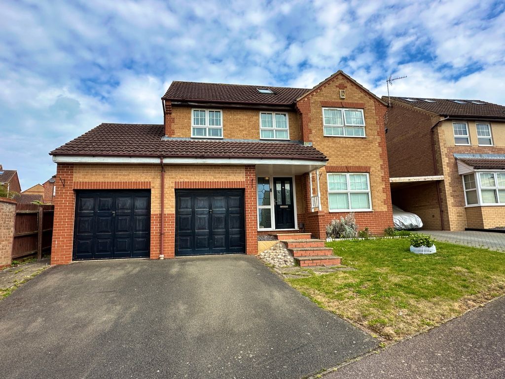 Property photo 1 of 28