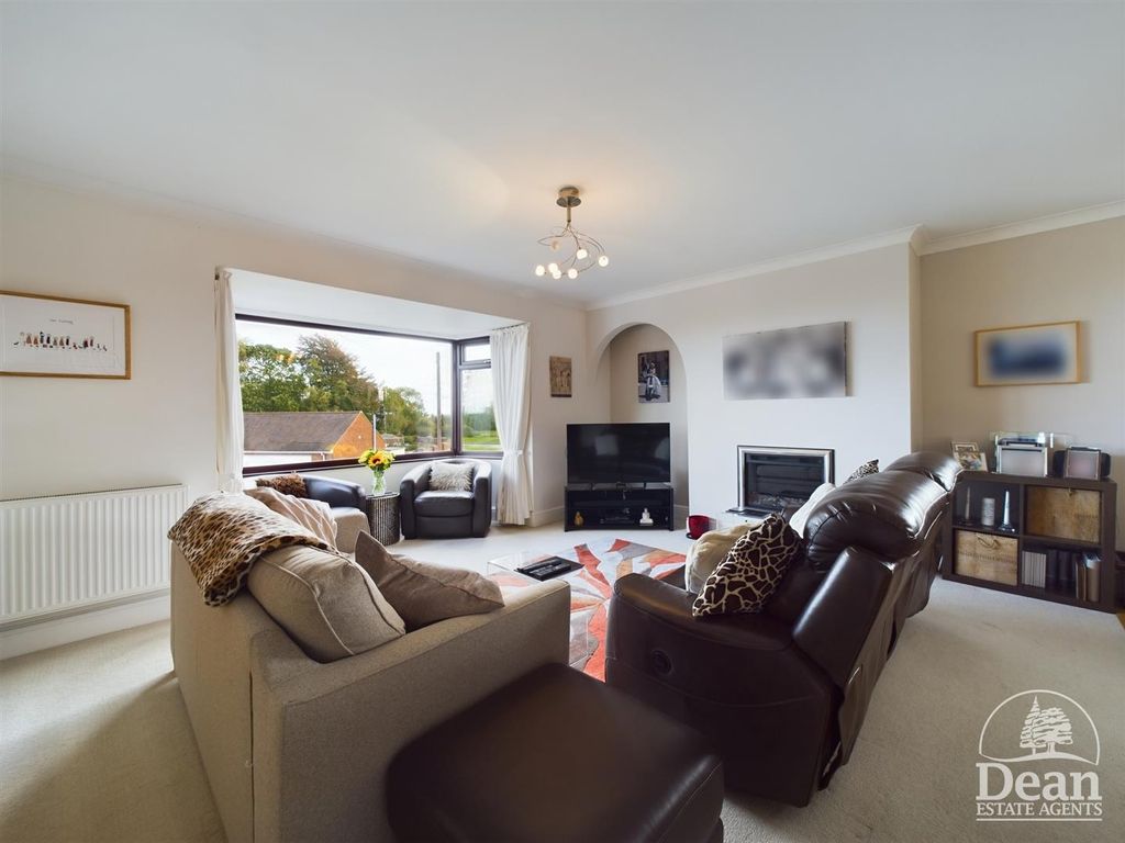 Property photo 3 of 32