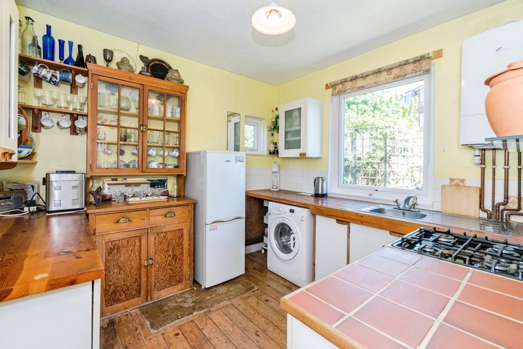 Property photo 2 of 20 Pbox-Img.Jpg