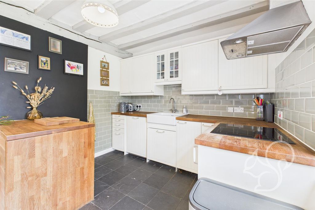 Property photo 2 of 22 Kitchen