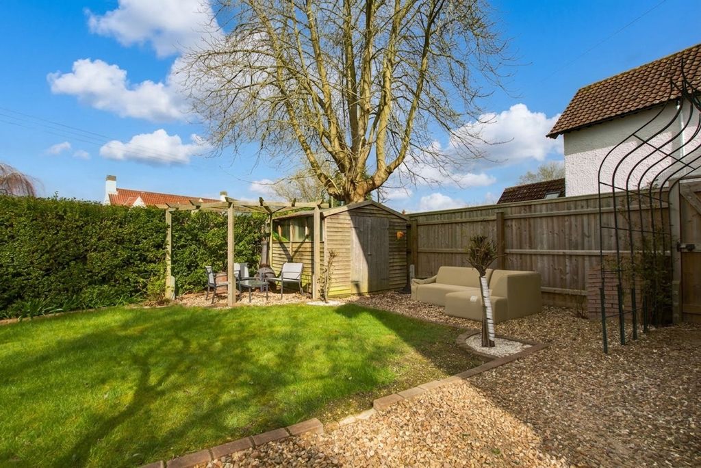 Additional image 36 of 5 bed semi-detached house for saleKnighton Road, Leicester LE2