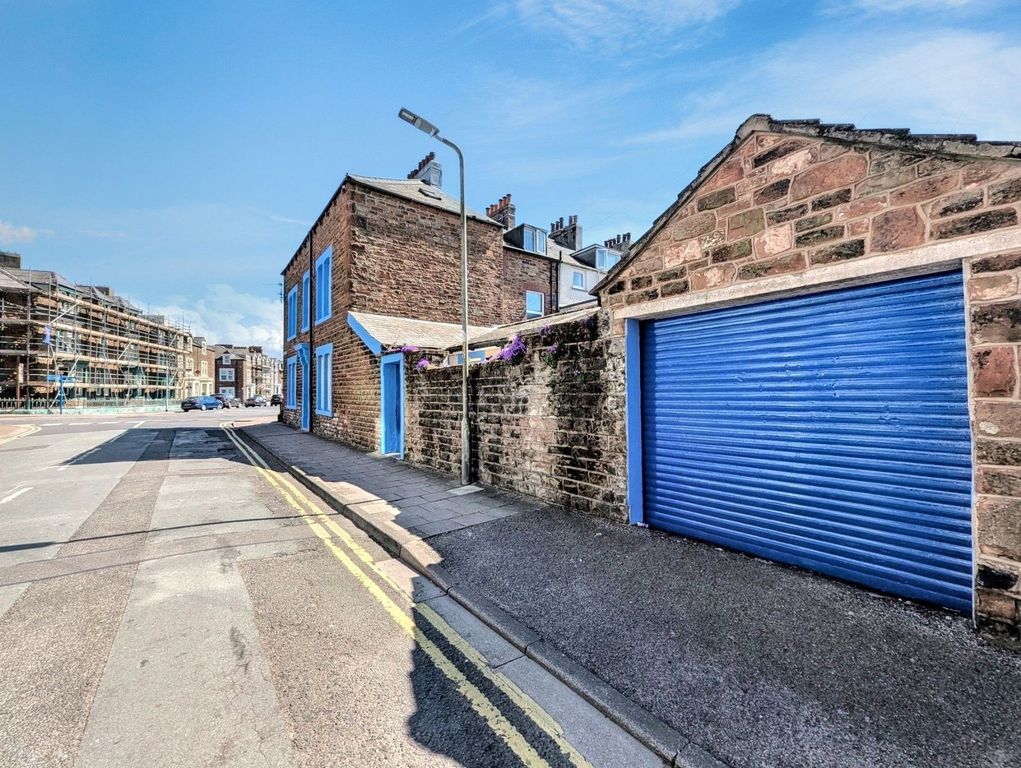 Property photo 2 of 13