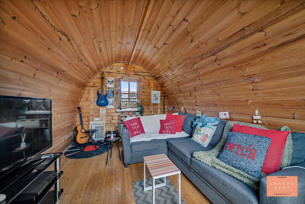 Additional image 33 of 5 bed semi-detached house for saleCaerleon Court, Caerphilly CF83