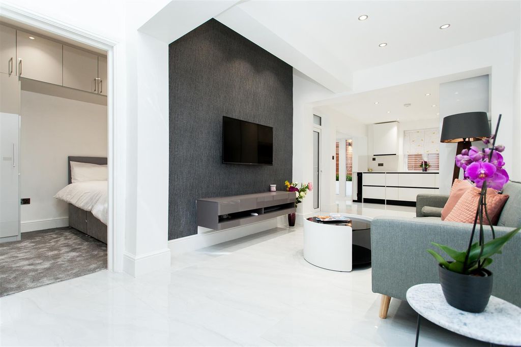 Property photo 1 of 10 2.Jpg