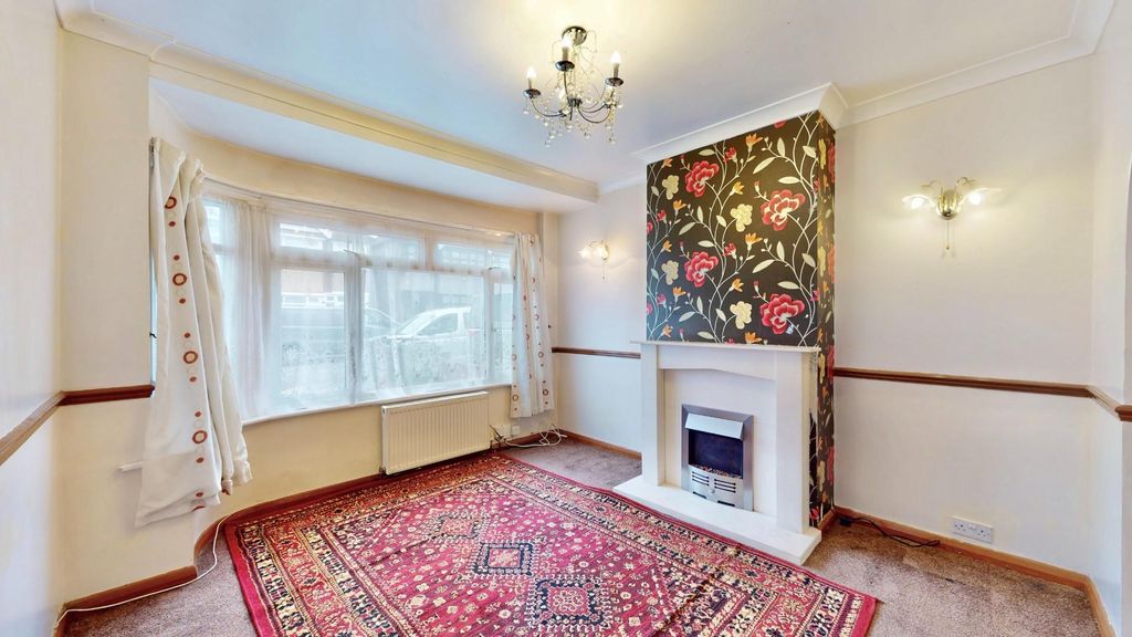 Property photo 2 of 25 27-Warley-Avenue-10092025_162856.Jpeg