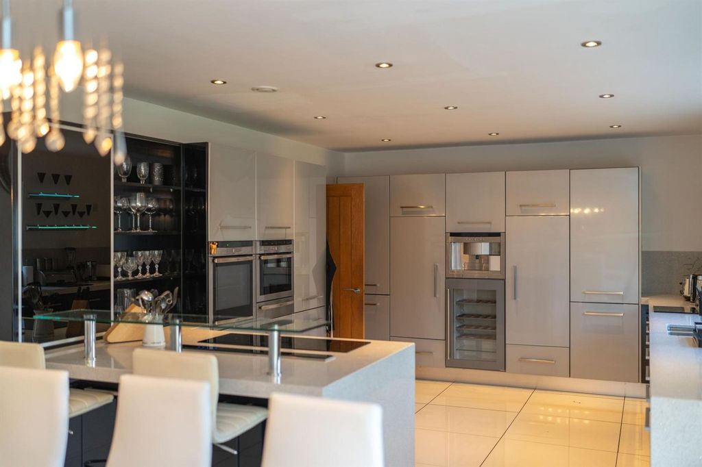Additional image 17 of 4 bed detached house for saleHaywards Close, Glossop SK13