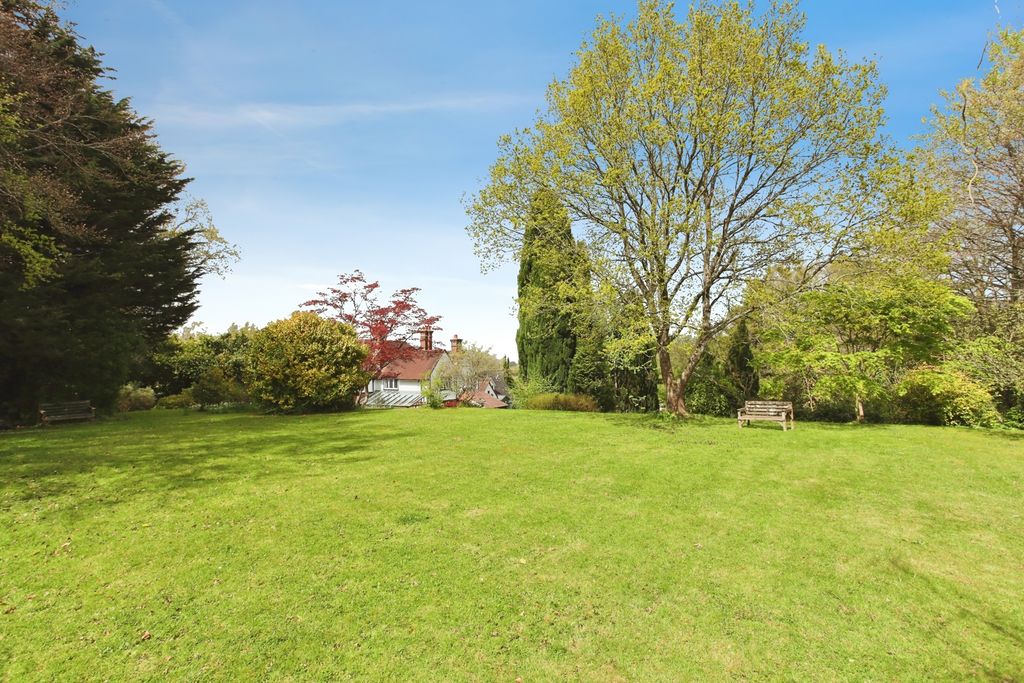 Property photo 2 of 16 Pbox-Img.Jpg